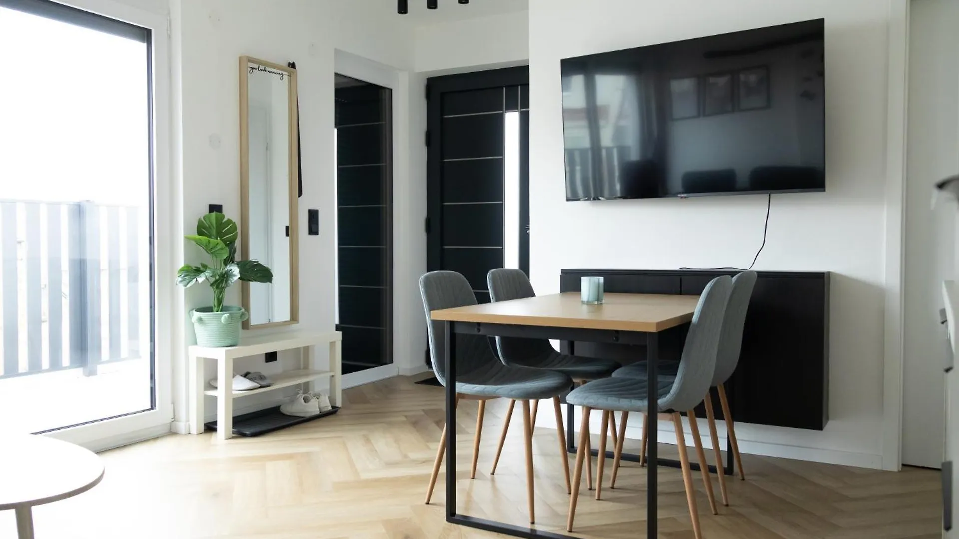 Si Apartments - Smart Inn Wien 0*,  Österreich