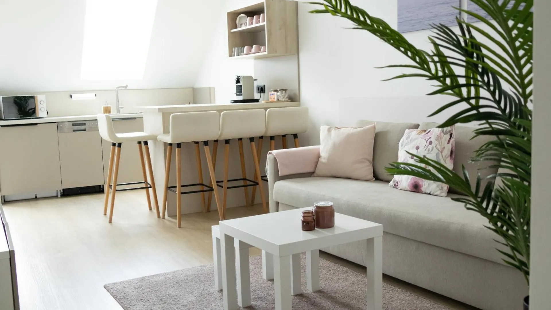 Si Apartments - Smart Inn Wien 0*,