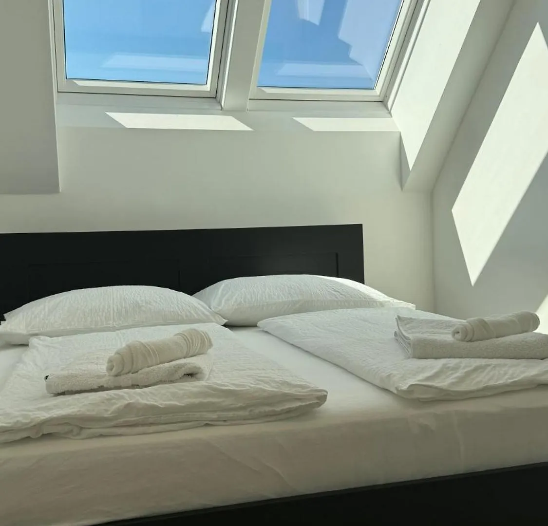 Si Apartments - Smart Inn Wien 0*,